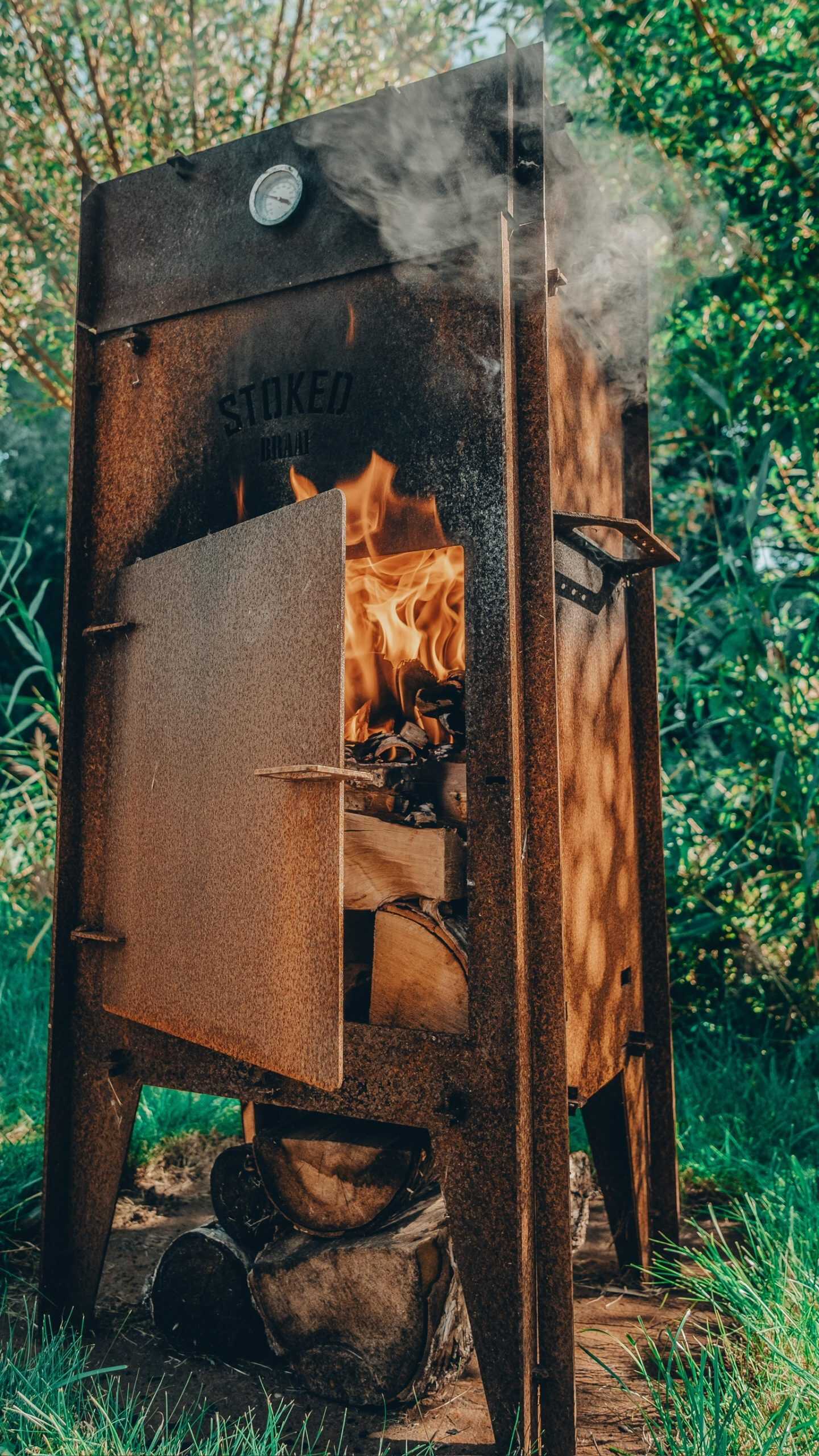 STOKED Braai in uur en vlam